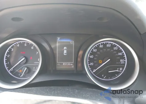 2021 Toyota Camry Le z USA, uszkodzony, nr VIN 4T1C11AK1MU594575